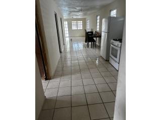 Casa, 3 cuartos 72,000 financiamiento o cash 