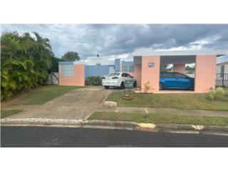 Casa 3 cuartos 2 baos $310,000.Aguadilla