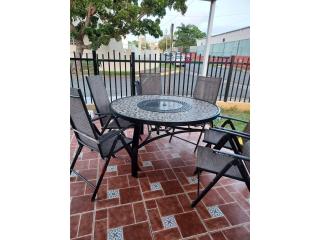 Mesa de patio con 6 sillas bue  estado, Puerto Rico