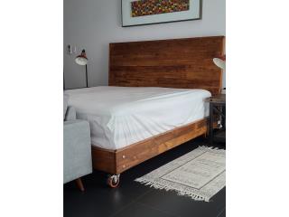 Cama King completamente en madera, Puerto Rico