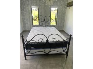 Se vende cama Queen sized con mattress $450, Puerto Rico