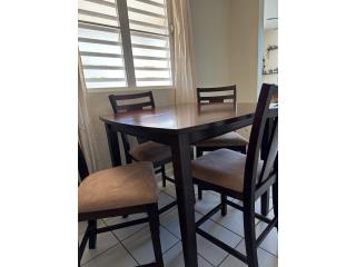 Juego de comedor de 4 sillas (height dining)