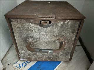 Caja con  tola de un cuarto