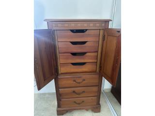 Vestidor de madera (dresser), Puerto Rico