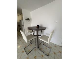  Mesa alta con stools, Puerto Rico