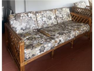Sof Vintage en Rattan-Antiguo pero buenestad, Puerto Rico