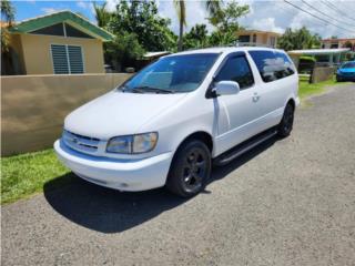 Toyota Sienna 2000, Toyota Puerto Rico