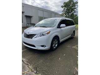 Toyota Sienna 2011, Toyota Puerto Rico