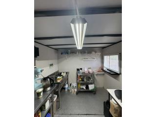 Foodtruck 20x8 con aire inverter 24kBTU , Western Star Puerto Rico