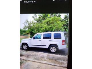 Jeep liberty 2012 , 38,000 millase en 7900 , Jeep Puerto Rico