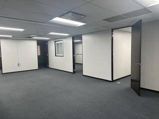 Alquiler Zona Comercial Metro Office Park  1,500 RSF @ Metro Office Park Guaynabo
