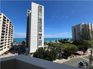 Condado con  espectacular vista al mar