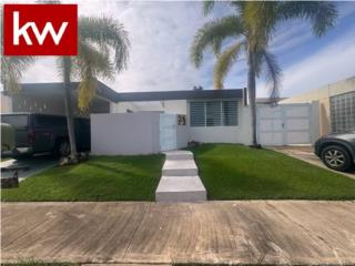 URB. LA MANSIN, CASA EN TOA BAJA