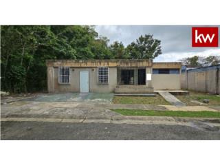 URB. LOS ROSALES, CASA EN MANATI