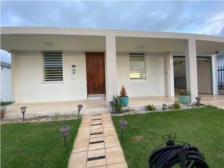 Hermosa Casa Terrera Remodelada, Piscina