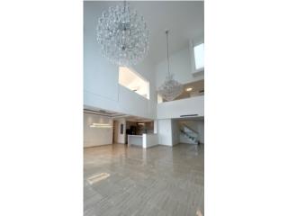 Modern 3BDR PH in Mirador del Parque