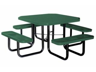 PICNIC TABLES USA 