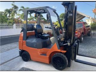 FORKLIFT TOYOTA 5,000 LBS USADO