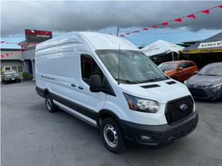 FORD T250 CARGO HIGH ROOF 2023 POCO MILLAJE, Ford Puerto Rico