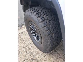5 gomas bf goodrich k02 315 70 17 $1250, Puerto Rico