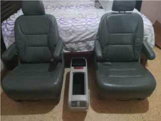 Butacas y consola Honda Odissey, Puerto Rico
