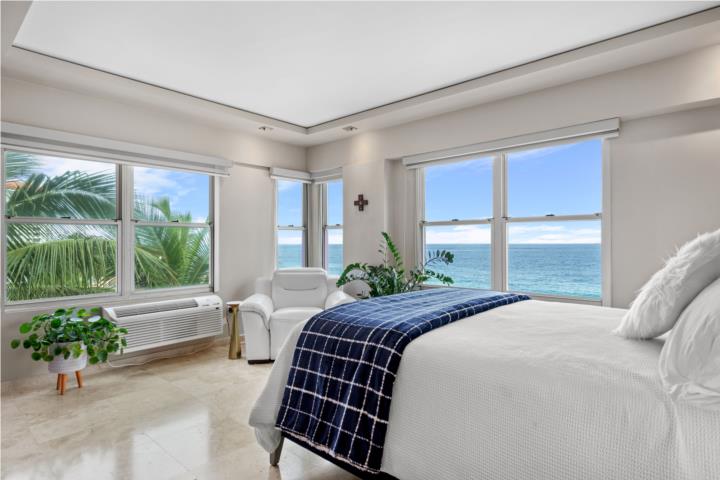 Condominio-SeaView by the Sea BEACH FRONT FURNISHED LOFT IN CONDADO Apartamento en San Juan - Condado-Miramar