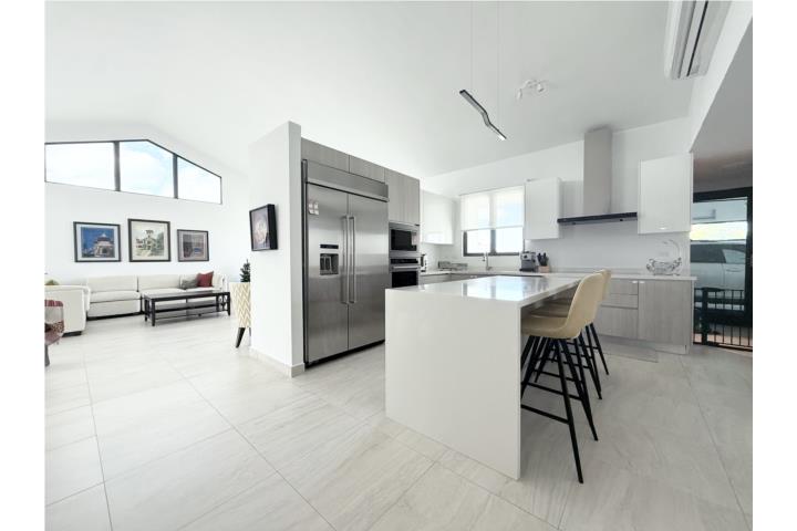 Urbanizacion-Sabanera de Dorado Sabanera de Dorado 4 y 41/2 $8,500 Casa en Dorado