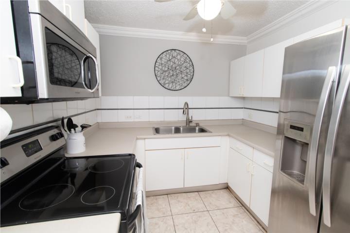 Condominio-Bosque Real Bosque Real - Pen House - Excelente ubicación Apartamento/WalkUp en San Juan - Río Piedras