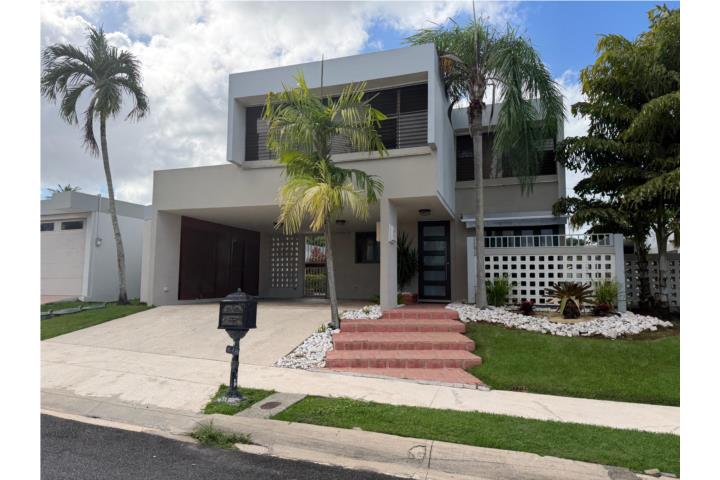 Urbanizacion-Hill Mansions URB. HILL MANSION CON PISCINA!!! Casa en San Juan - Río Piedras