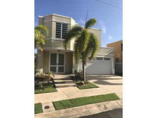 Urb. Palacios Del Ro $2,100 Casa 4H 21/2B 