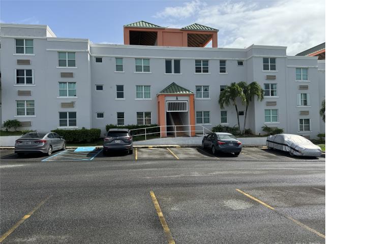 Condominio-La Loma En Fajardo HERMOSO PENTHOUSE LA LOMA FAJARDO Apartamento/WalkUp en Fajardo