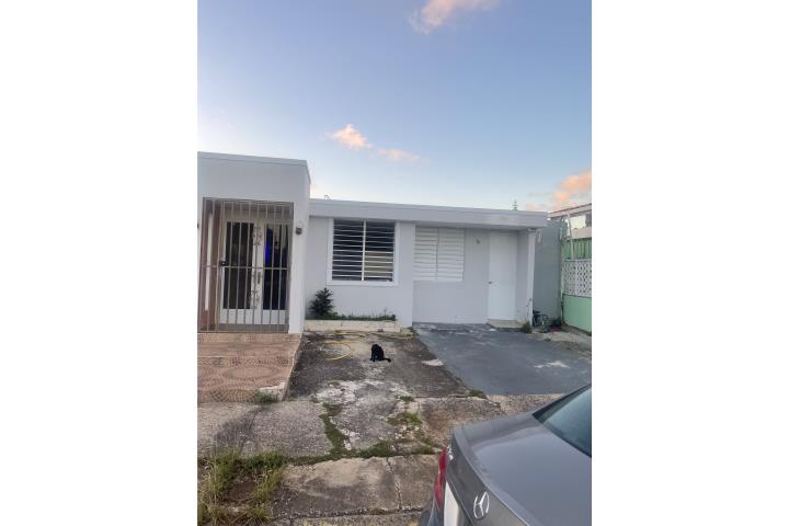 Urbanizacion-Levittown Apt 1er piso inc agua y luz Apartamento en Toa Baja - Levittown