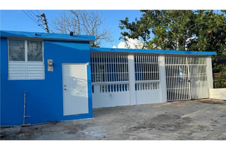 Barrio-Maracayo Casa grande recién remodelada Casa en Camuy