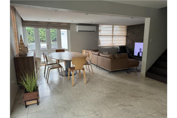 Urbanizacion-San Patricio SAN PATRICIO CON PISCINA Casa en Guaynabo