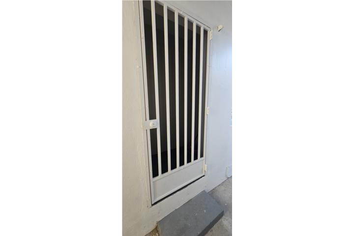 Urbanizacion-Puerto Nuevo Apto para Dama Agua Luz Urb. Puerto Nuevo Apartamento en San Juan - Río Piedras