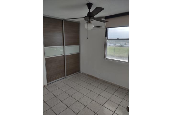 Condominio-Golden Tower Apartamento Excelente Condiciones Condominio Apartamento en Carolina