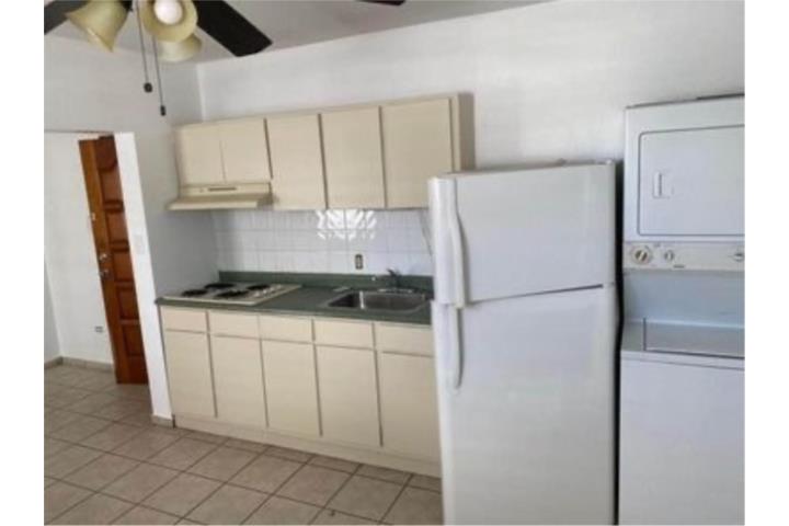 Condominio-Paramount Apartamento frente al COLEGIO! Apartamento en Mayagüez