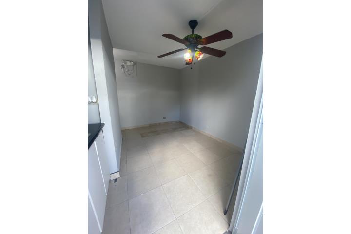 Urbanizacion-Santa Monica Apartamento en Santa Monica 2h 1b Apartamento en Bayamón