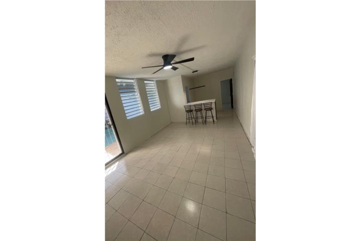 Urbanizacion-Summit Hills Alquiler apt incluye agua luz y piscina Apartamento en San Juan - Río Piedras