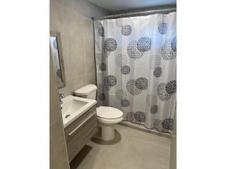 SE RENTA APARTAMENTO RENOVADO !!!!!!