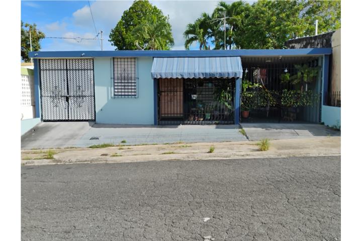 Urbanizacion-Parque Ecuestre Urbanización. Excelente condiciones. Casa en Carolina