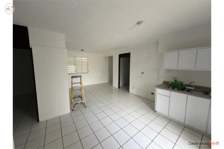 Apart. 2H / 1B en Levittown  $950 con AAA