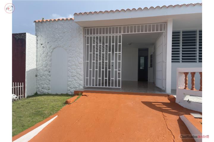 Urb Medina, Isabela  - buena casa $975/mes