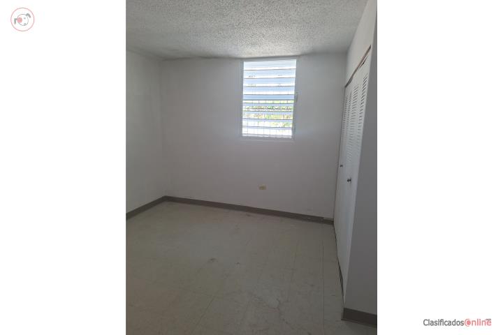 En Urb Reparto Valencia Bayamon $650