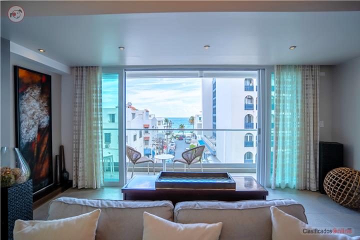 1124 Ashford Av: Live in the Heart of Condado