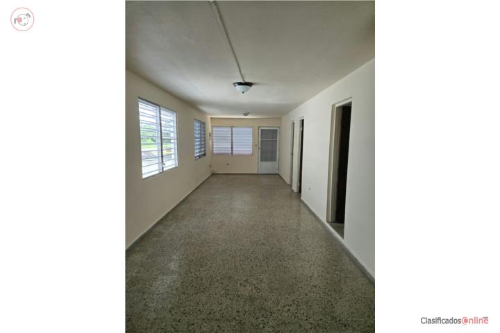 Se alquila Casa con 3 cuartos