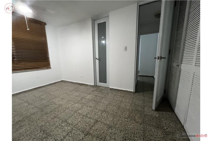 Apartamento con entrada independiente. $650.