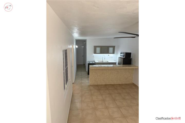 Apto. Mayaguez incluye agua, enseres a $780