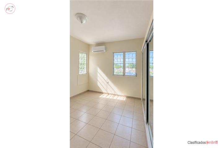 Casa en 2ndo Nivel con terraza grande