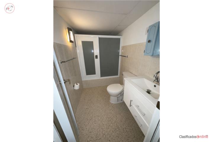 Alquiler Apto - 1er nivel/Prop. Multifamiliar